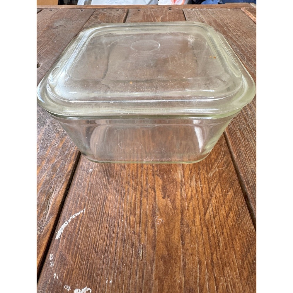 Vintage PYREX Clear Rerigerator Dish Box With Lid #663